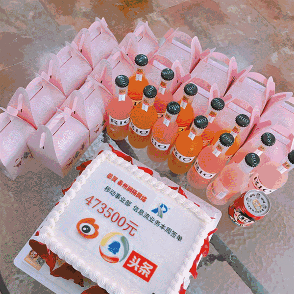 潤揚圣誕趴丨美食+美酒+禮物互換+自拍=圣！誕！(圖5)